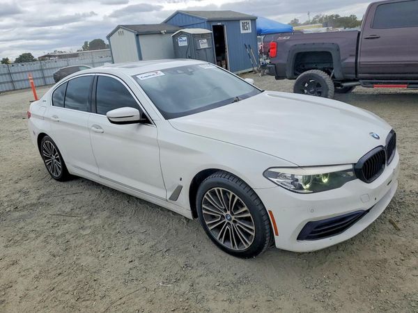 2019 BMW 530E