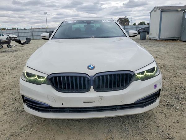 2019 BMW 530E