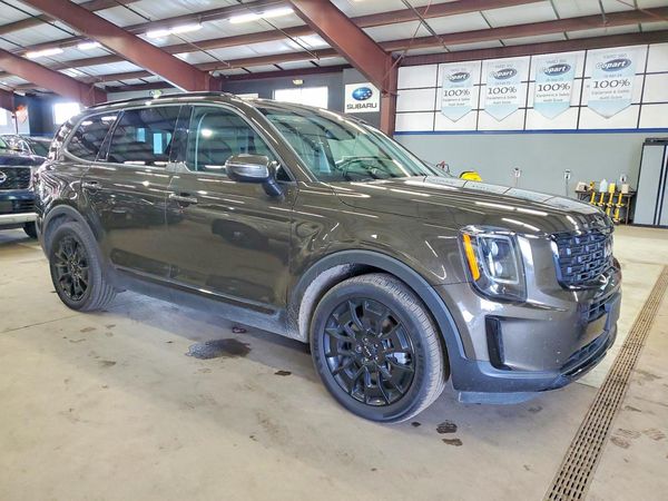 2022 KIA TELLURIDE EX — Passenger 3/4