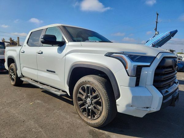2024 TOYOTA TUNDRA Others