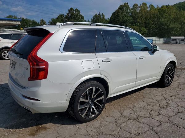 2019 VOLVO XC90 Momentum — PSRA