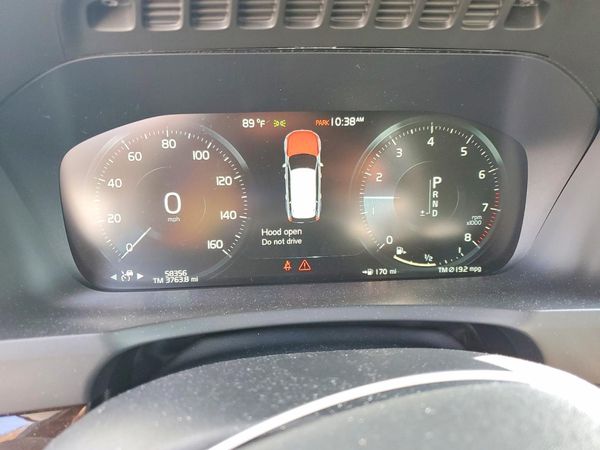 2019 VOLVO XC90 Momentum — ODOM