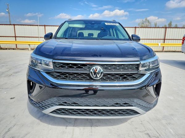 2022 VOLKSWAGEN TAOS
