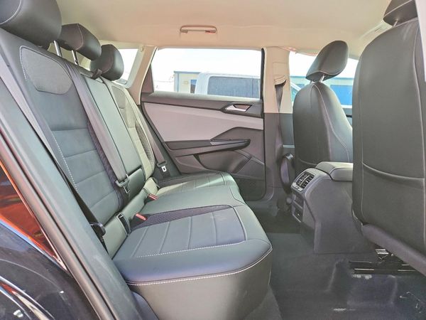 2022 VOLKSWAGEN TAOS