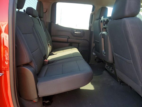 2024 CHEVROLET SILVERADO Custom