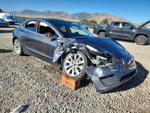 2019 TESLA MODEL 3 — Passenger 3/4