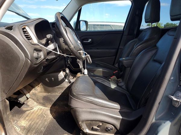 2017 JEEP RENEGADE Limited — DENT
