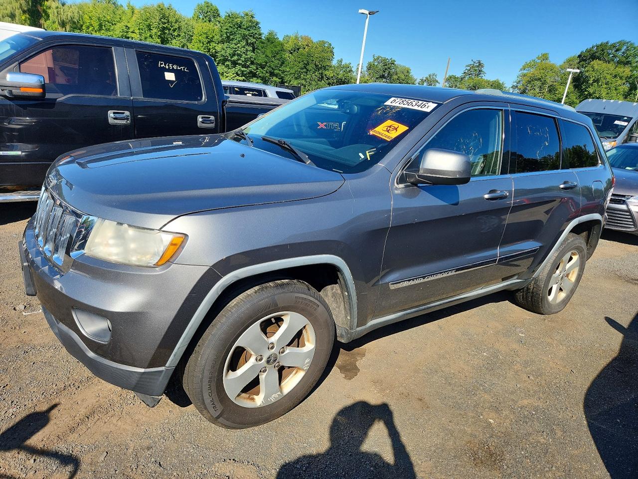 2012 JEEP CHEROKEE Laredo — Front 3/4
