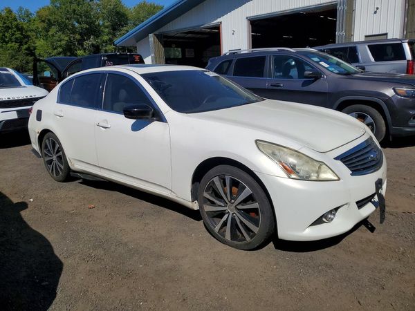 2012 INFINITI G25 — Passenger 3/4