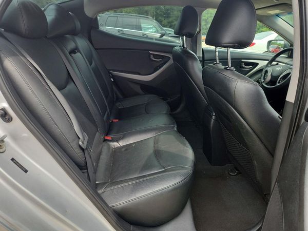 2013 HYUNDAI ELANTRA