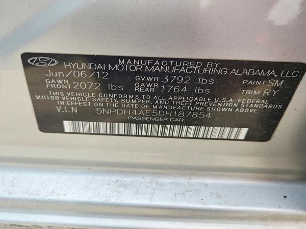 2013 HYUNDAI ELANTRA