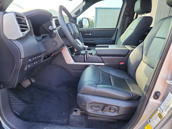 2025 TOYOTA TUNDRA