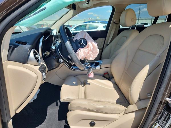 2018 MERCEDES-BENZ GLC-CLASS GLC300 — DENT
