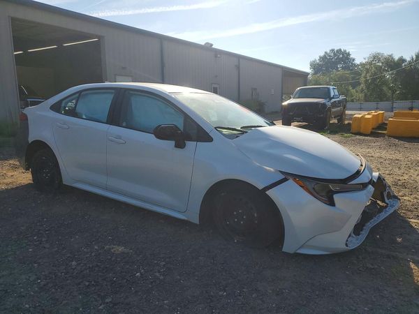 2025 TOYOTA COROLLA LE — Passenger 3/4