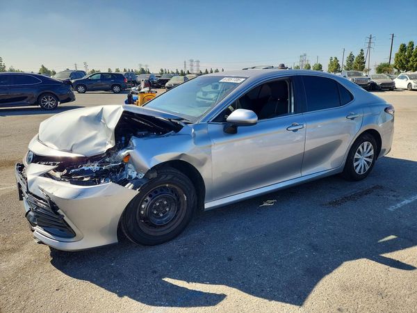 2024 TOYOTA CAMRY