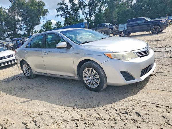 2013 TOYOTA CAMRY