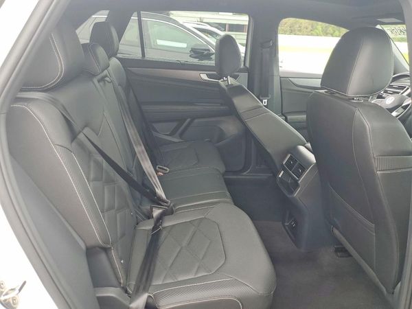 2026 VOLKSWAGEN ATLAS CROSS SPORT 4Motion SE