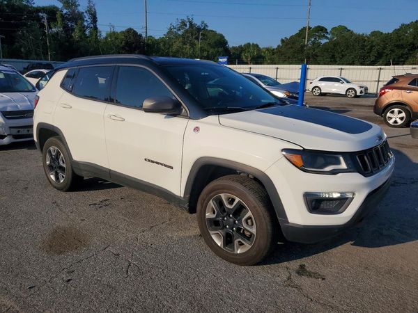 2018 JEEP COMPASS Trailhawk — Passenger 3/4