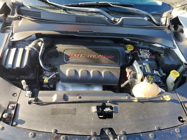 2018 JEEP COMPASS Trailhawk — Engine bay