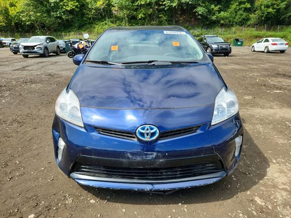 2015 TOYOTA PRIUS
