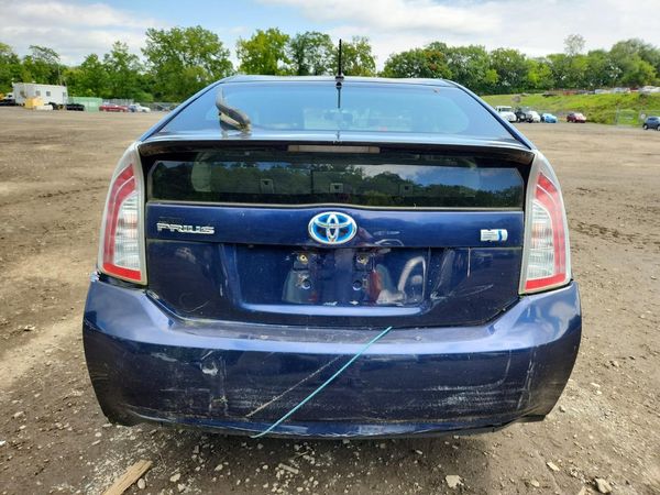 2015 TOYOTA PRIUS