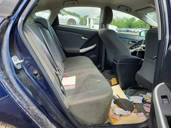 2015 TOYOTA PRIUS
