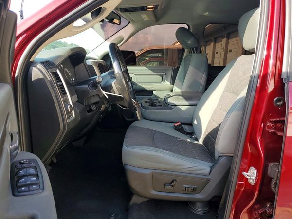 2018 RAM 1500 SLT
