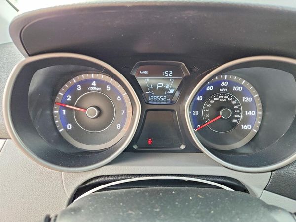2015 HYUNDAI ELANTRA