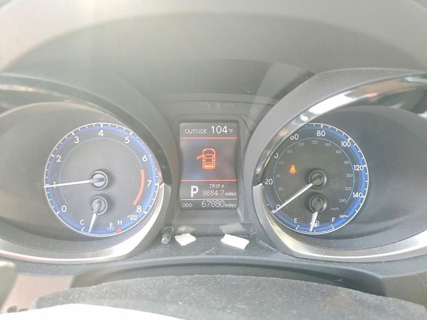 2016 TOYOTA COROLLA