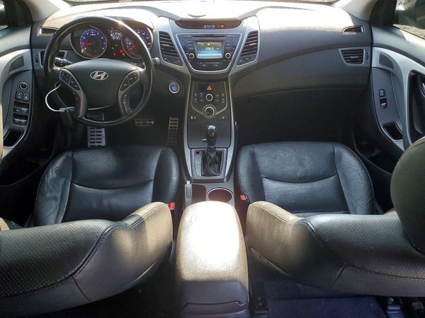 2015 HYUNDAI ELANTRA GLS(Middle)