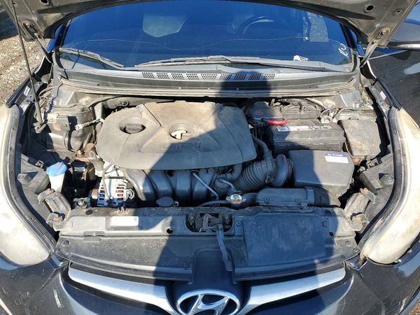 2015 HYUNDAI ELANTRA GLS(Middle)