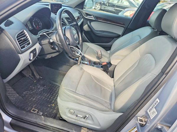 2016 AUDI Q3