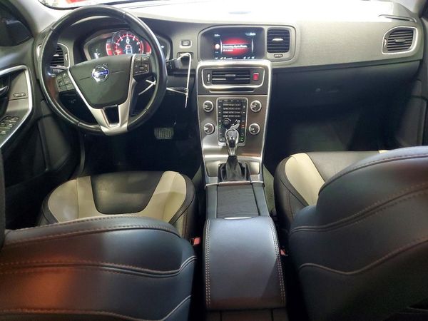 2016 VOLVO S60 CROSS COUNTRY