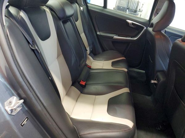 2016 VOLVO S60 CROSS COUNTRY
