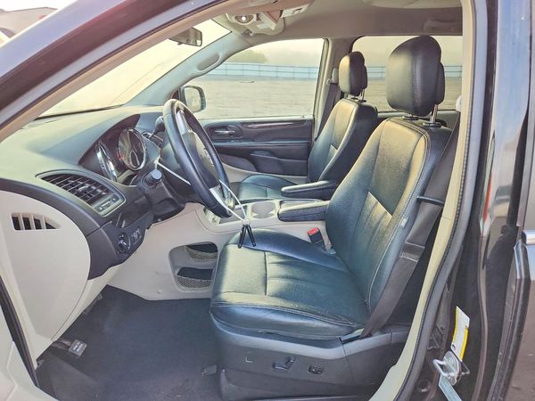 2017 DODGE GRAND CARAVAN Crew
