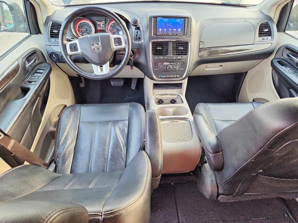 2017 DODGE GRAND CARAVAN Crew