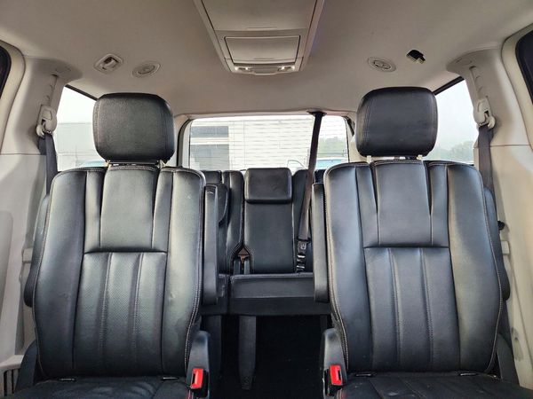 2017 DODGE GRAND CARAVAN Crew