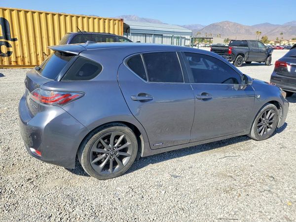 2013 LEXUS CT 200h