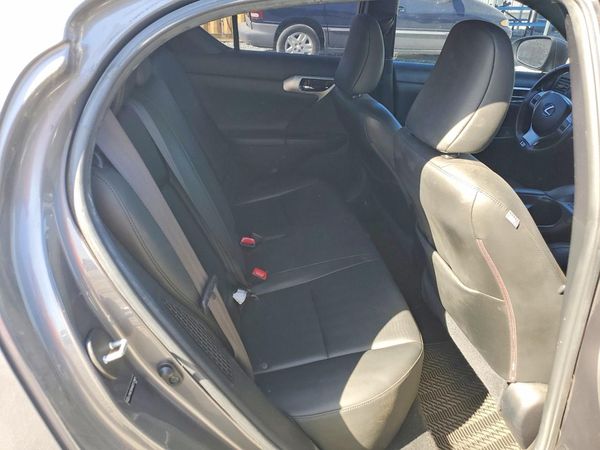 2013 LEXUS CT 200h