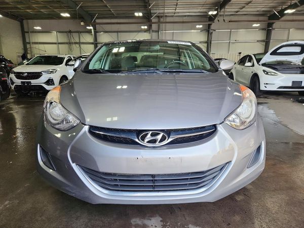 2013 HYUNDAI ELANTRA