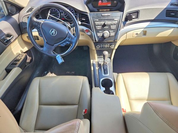 2017 ACURA ILX Base/Acura Watch Plus