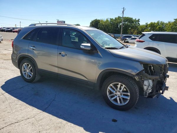 2015 KIA SORENTO GL