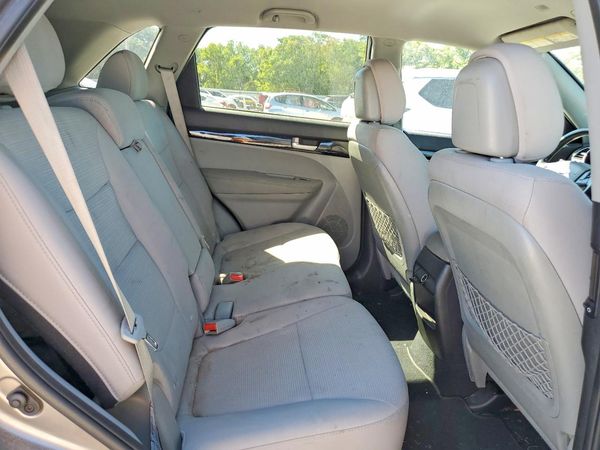 2015 KIA SORENTO GL