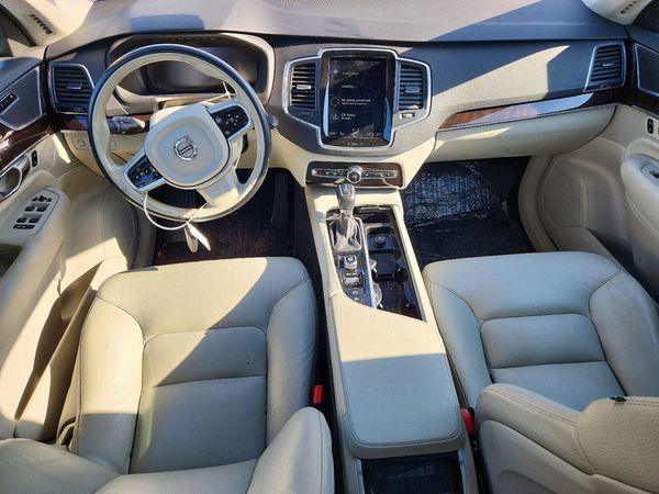 2019 VOLVO XC90 Momentum — CKPT
