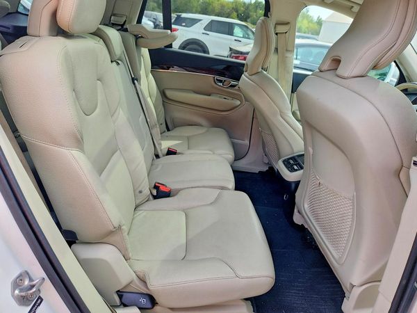 2019 VOLVO XC90 Momentum — PSRS