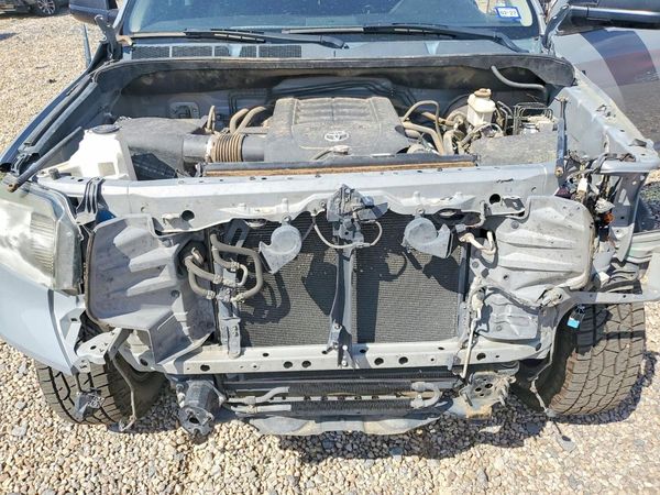 2018 TOYOTA TUNDRA