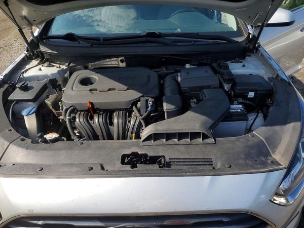 2018 HYUNDAI SONATA SE, Eco — Engine bay