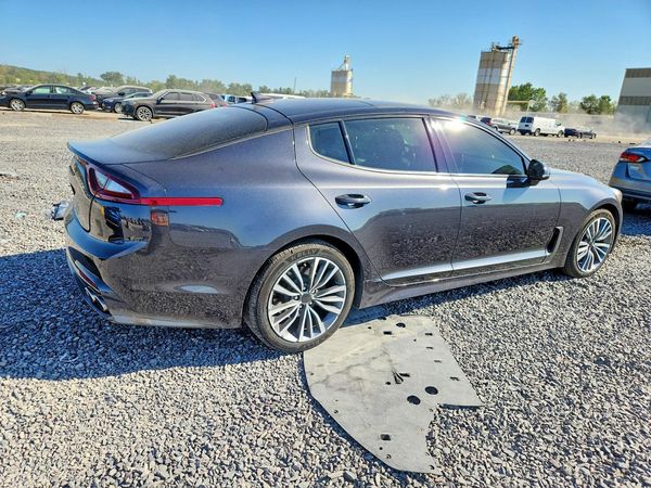 2019 KIA STINGER