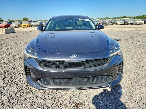 2019 KIA STINGER
