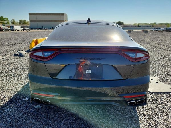 2019 KIA STINGER